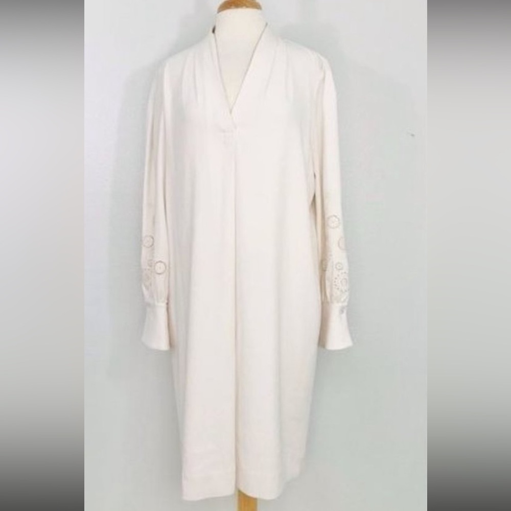 Carlisle Collection Drape Neck Eyelet Sleeve Midi
Designer Dress